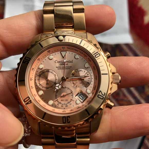 Rose gold chronograph watch - Picture 5 of 8